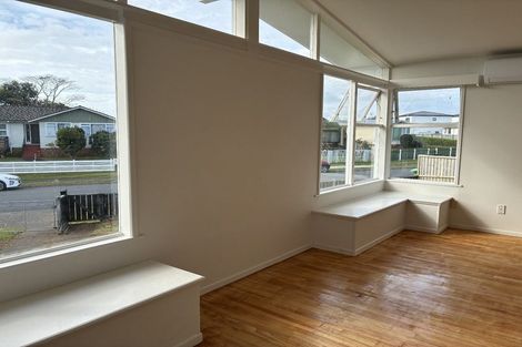 Photo of property in 14 Beeston Crescent, Manurewa, Auckland, 2102