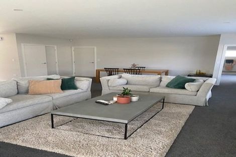 Photo of property in 2 Rangataiki Place, Awatoto, Napier, 4110