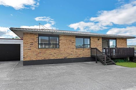 Photo of property in 44a Edgewater Parade, Waiuku, 2123