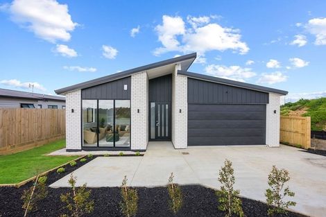 Photo of property in 65 Clarks Beach Road, Clarks Beach, 2122