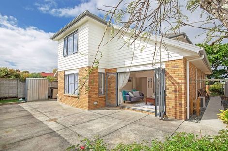Photo of property in 77 Moore Street, Howick, Auckland, 2014