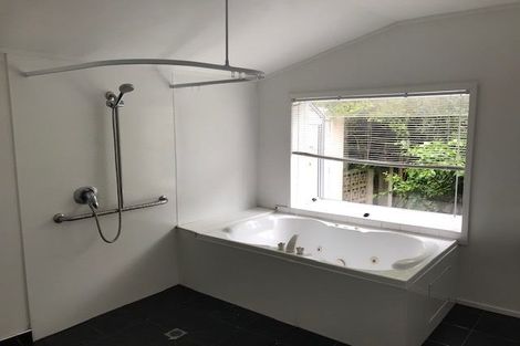 Photo of property in 220 Great South Road, Huntly, 3700