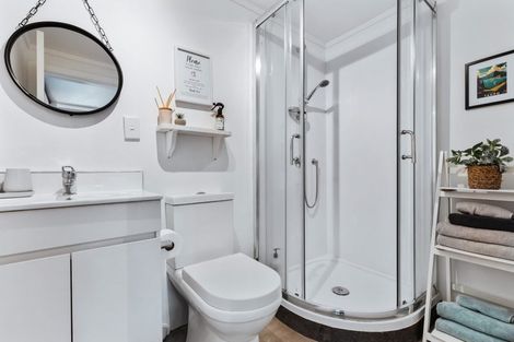 Photo of property in 37 Tamatea Road, Taupo, 3330