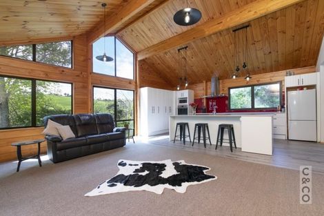 Photo of property in 10 Taha Road, Waimauku, 0881