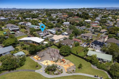 Photo of property in 10a Felicity Place, Unsworth Heights, Auckland, 0632