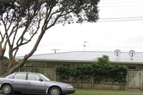 Photo of property in 5 Whiteley Street, Moturoa, New Plymouth, 4310