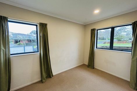 Photo of property in 111 Farquhar Road, Glendene, Auckland, 0602