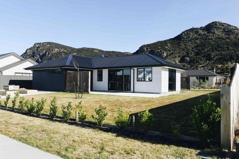 Photo of property in 56 Sherwin Avenue, Albert Town, Wanaka, 9305