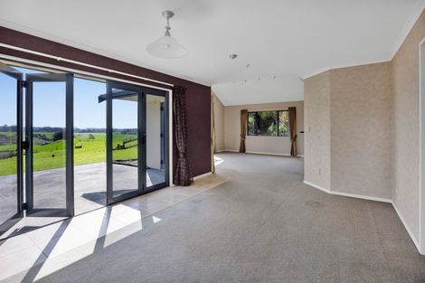 Photo of property in 311 Croydon Road, Midhirst, Stratford, 4394