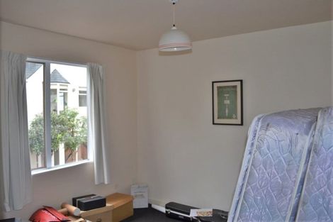 Photo of property in 14 Lawson Place, Mount Victoria, Wellington, 6011