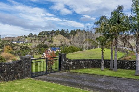 Photo of property in 39 Sandstone Road, Whitford, Manurewa, 2576