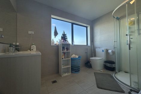 Photo of property in 1/106 Triangle Road, Massey, Auckland, 0614