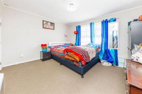 Photo of property in 3 Aarts Avenue, Manurewa, Auckland, 2102