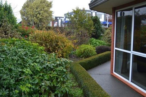 Photo of property in 53 Strowan Road, Strowan, Christchurch, 8052