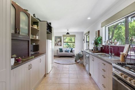 Photo of property in 49a Advene Road, Cockle Bay, Auckland, 2014