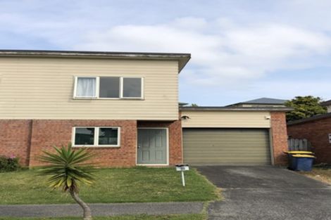 Photo of property in 10 Brashier Circle, Sunnyvale, Auckland, 0612