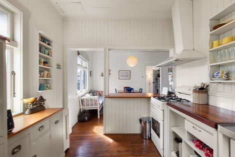 Photo of property in 16 Stark Street, Durie Hill, Whanganui, 4500