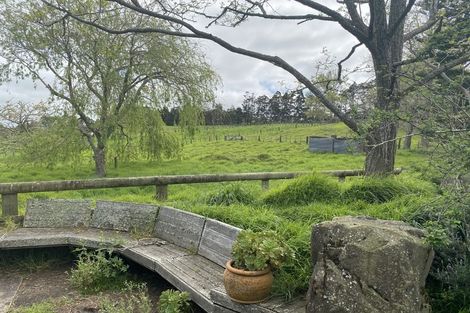 Photo of property in 121 Chamberlain Road, Massey, Auckland, 0614