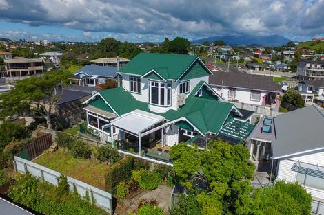Photo of property in 27a Bayly Road, Moturoa, New Plymouth, 4310