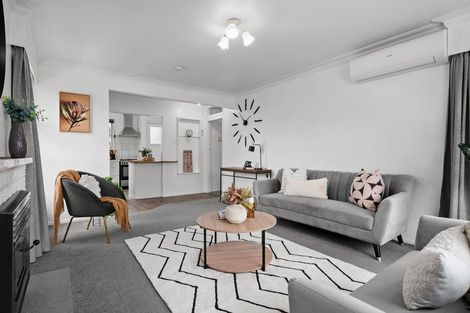 Photo of property in 16 Manapouri Place, Glenview, Hamilton, 3206