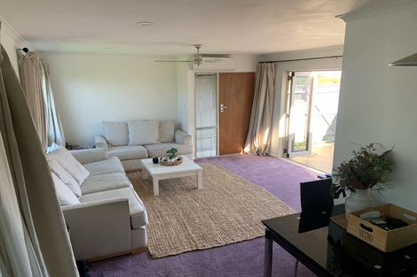 Photo of property in 17 Puketapu Road, Taradale, Napier, 4112