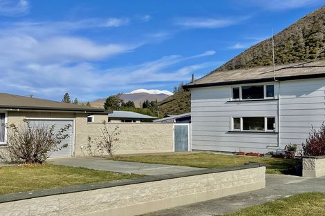 Photo of property in 85 Bledisloe Street, Kurow, 9435