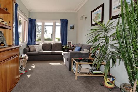 Photo of property in 148 Atkinson Road, Titirangi, Auckland, 0604