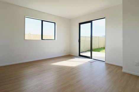 Photo of property in 25 Woven Place, Karaka, Papakura, 2113