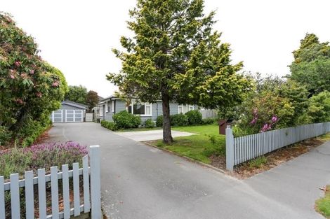 Photo of property in 124 Memorial Avenue, Burnside, Christchurch, 8053
