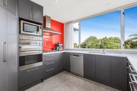 Photo of property in 73 Viewmont Drive, Harbour View, Lower Hutt, 5010