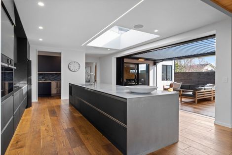 Photo of property in 22b Strowan Road, Strowan, Christchurch, 8052