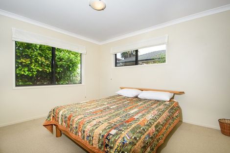 Photo of property in 5 Fairford Avenue, Henderson, Auckland, 0612