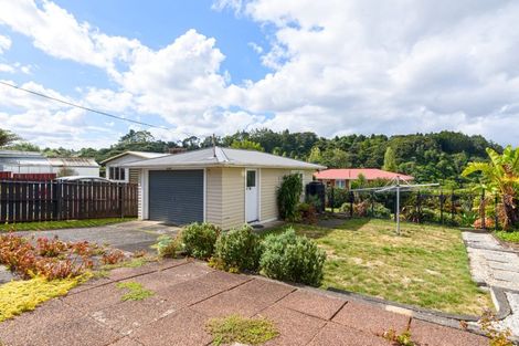 Photo of property in 18 Huruhuru Road, Massey, Auckland, 0614