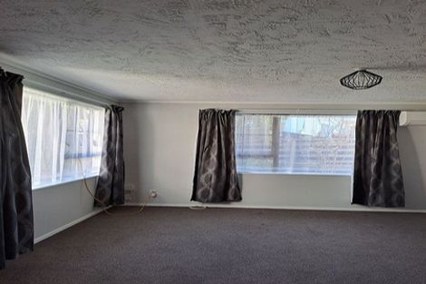 Photo of property in 67ab Thurleigh Grove, Karori, Wellington, 6012