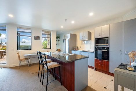 Photo of property in 2c/7-11 Bute Road, Browns Bay, Auckland, 0630