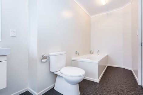 Photo of property in 38 Tara Hills Drive, North Taieri, Mosgiel, 9092