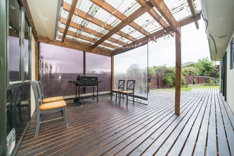 Photo of property in 11 Aspen Way, Kelvin Grove, Palmerston North, 4414