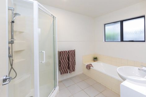 Photo of property in 71a Wairakei Road, Bryndwr, Christchurch, 8052