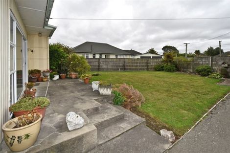 Photo of property in 10 Virgil Place, Northcote, Christchurch, 8052