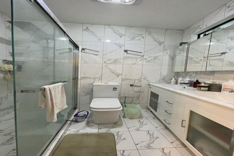 Photo of property in 24 Glenmore Road, Sunnyhills, Auckland, 2010