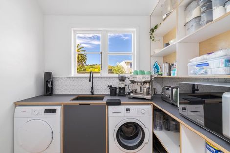 Photo of property in 60 Wilsons Road, Saint Martins, Christchurch, 8022