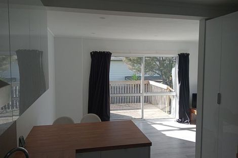 Photo of property in 3/223 Birkdale Road, Birkdale, Auckland, 0626