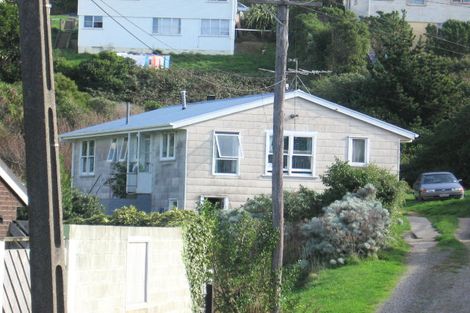 Photo of property in 16 Taupiri Crescent, Titahi Bay, Porirua, 5022
