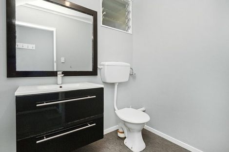 Photo of property in 7 Saint Hildas Glade, Tawa, Wellington, 5028