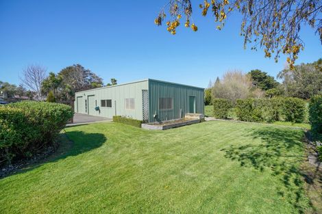 Photo of property in 211 Dunns Road, Otatara, Invercargill, 9879