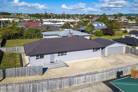 Photo of property in 16a Karamu Street, Te Atatu Peninsula, Auckland, 0610