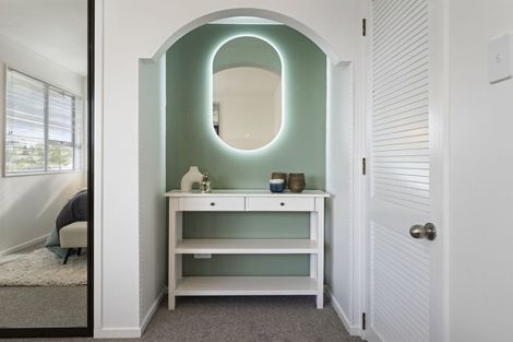 Photo of property in 5 Gallony Avenue, Massey, Auckland, 0614