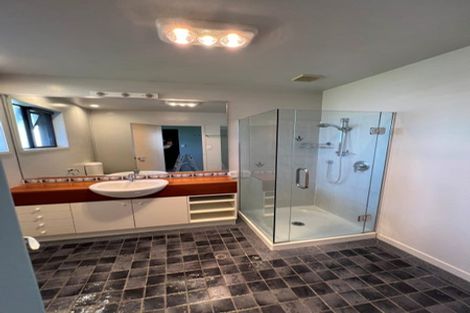 Photo of property in 190 Hurstmere Road, Takapuna, Auckland, 0622