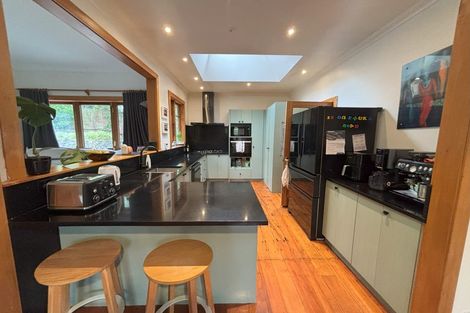 Photo of property in 19 Onehuka Road, Tirohanga, Lower Hutt, 5010