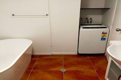 Photo of property in 29 Kingston Heights Road, Kingston, Wellington, 6021